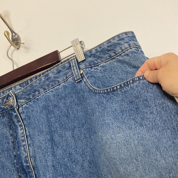 Vintage Jean Skirt Womens 1X Blue Denim Red Embroidered Floral Coastal Cowgirl - Picture 6 of 13